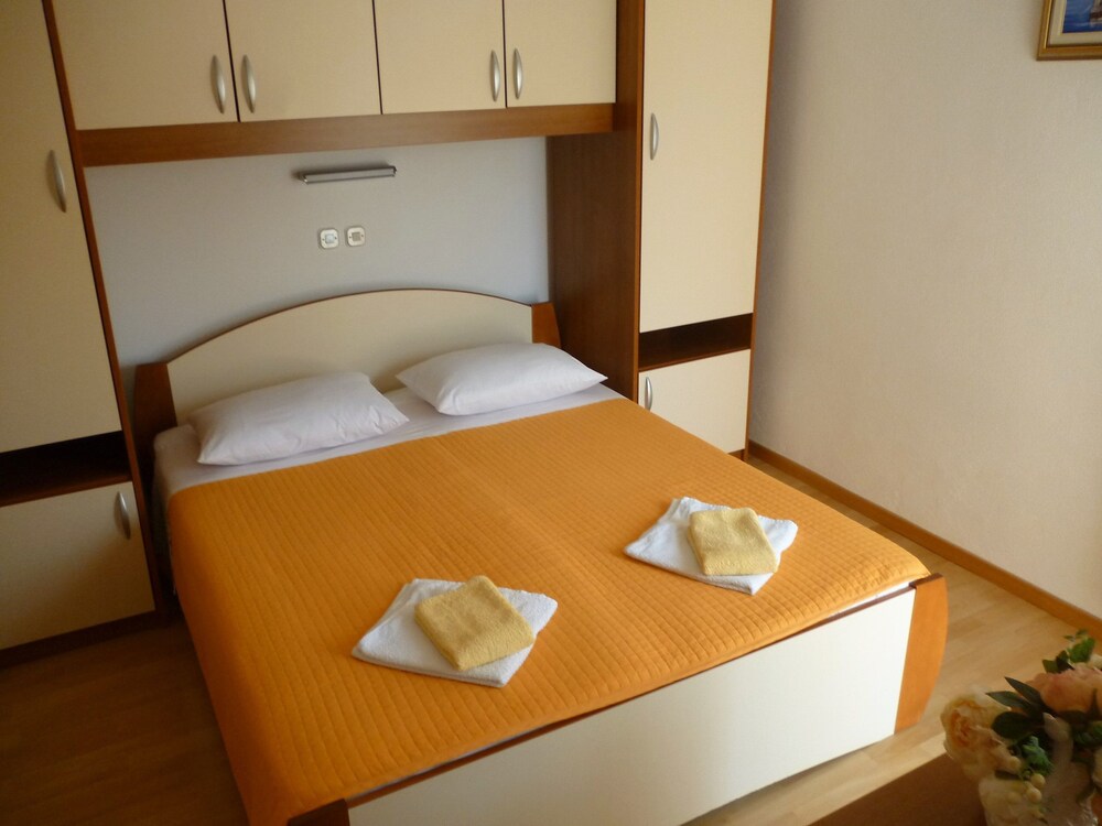 Apartments Pjer