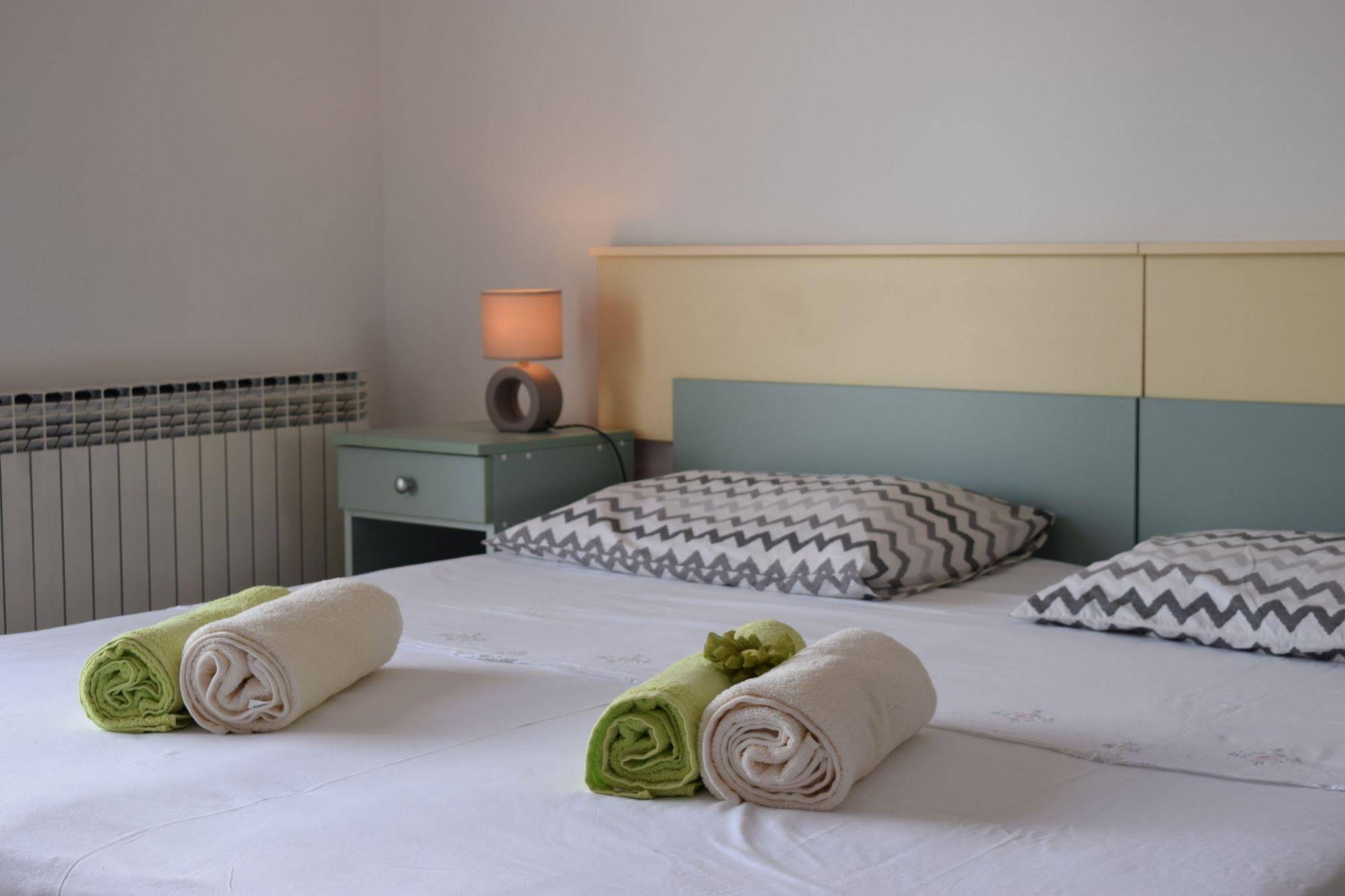 Rooms and Apartments Porat