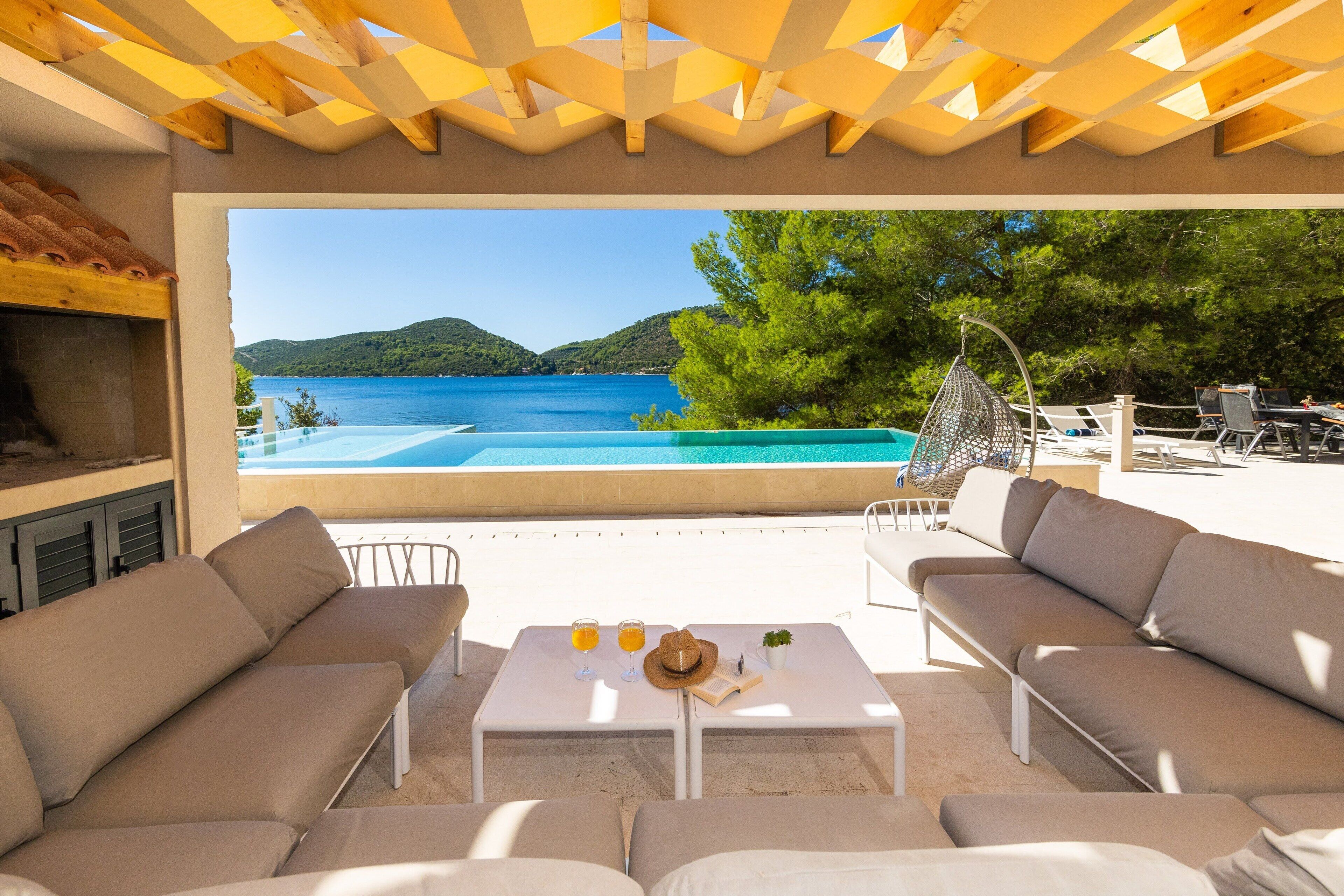 Beachfront Villa Brulupes in Secluded Bay