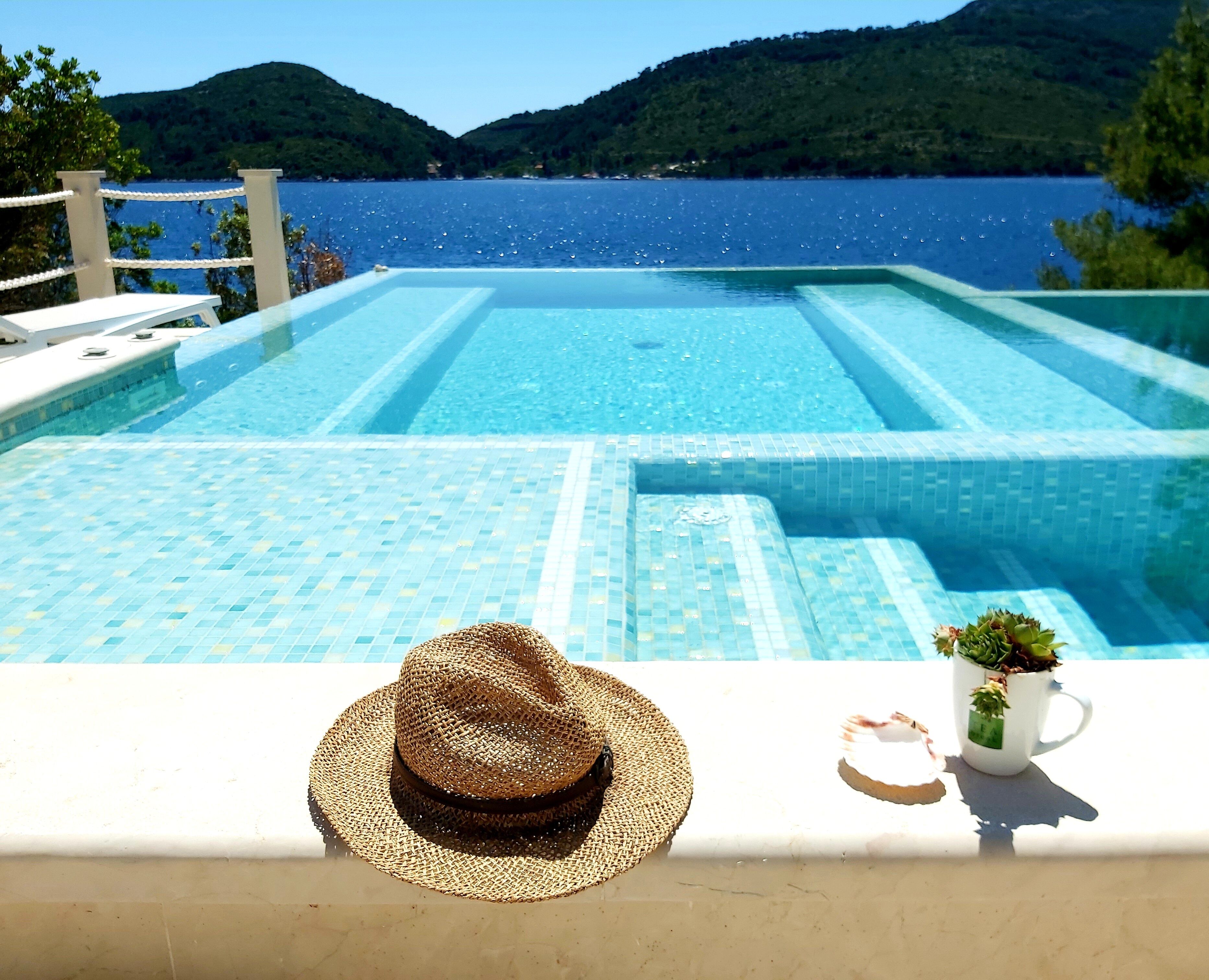 Beachfront Villa Brulupes in Secluded Bay