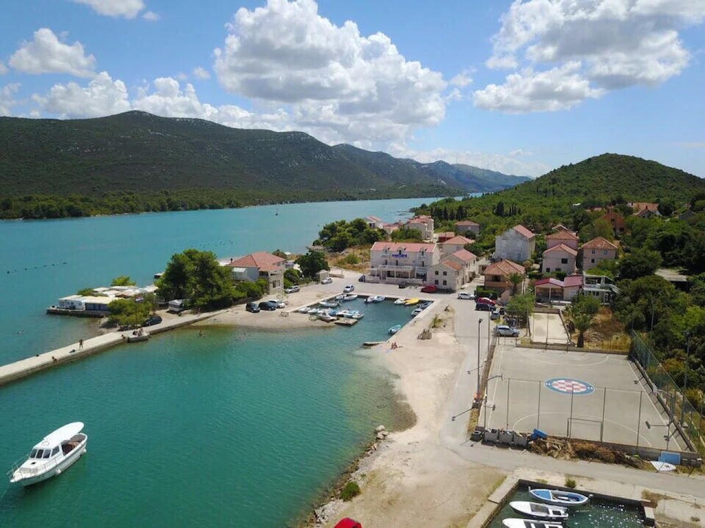 Villa Menalo