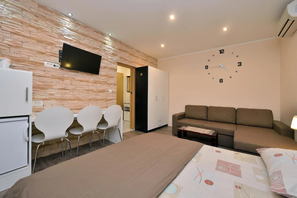 Apartment and Rooms Tomislav Spa Bracic