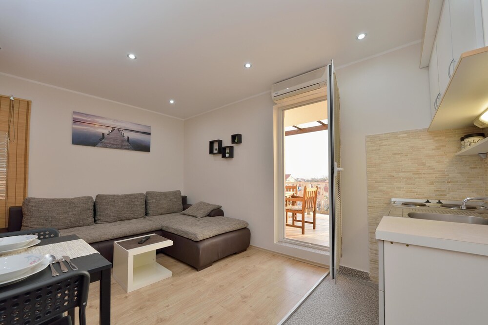 Apartment and Rooms Tomislav Spa Bracic