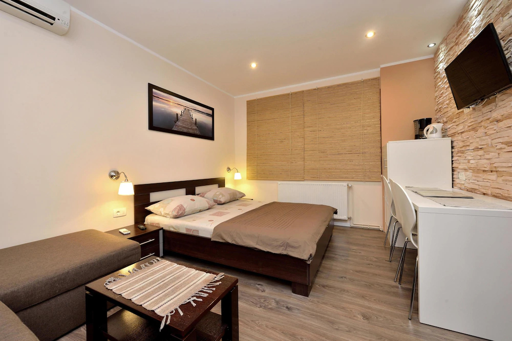 Apartment and Rooms Tomislav Spa Bracic