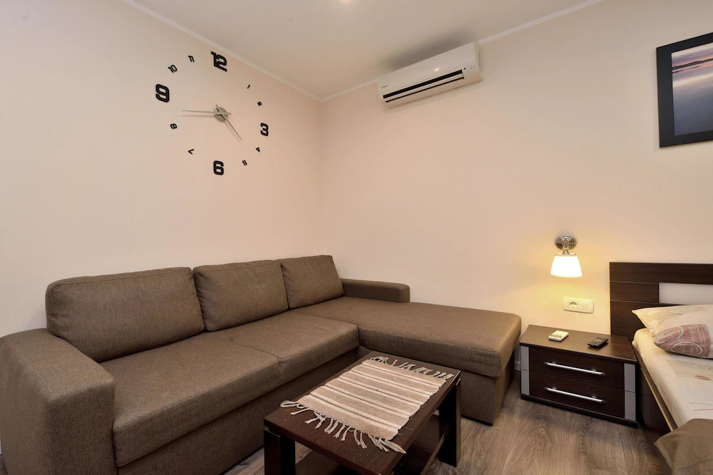 Apartment and Rooms Tomislav Spa Bracic