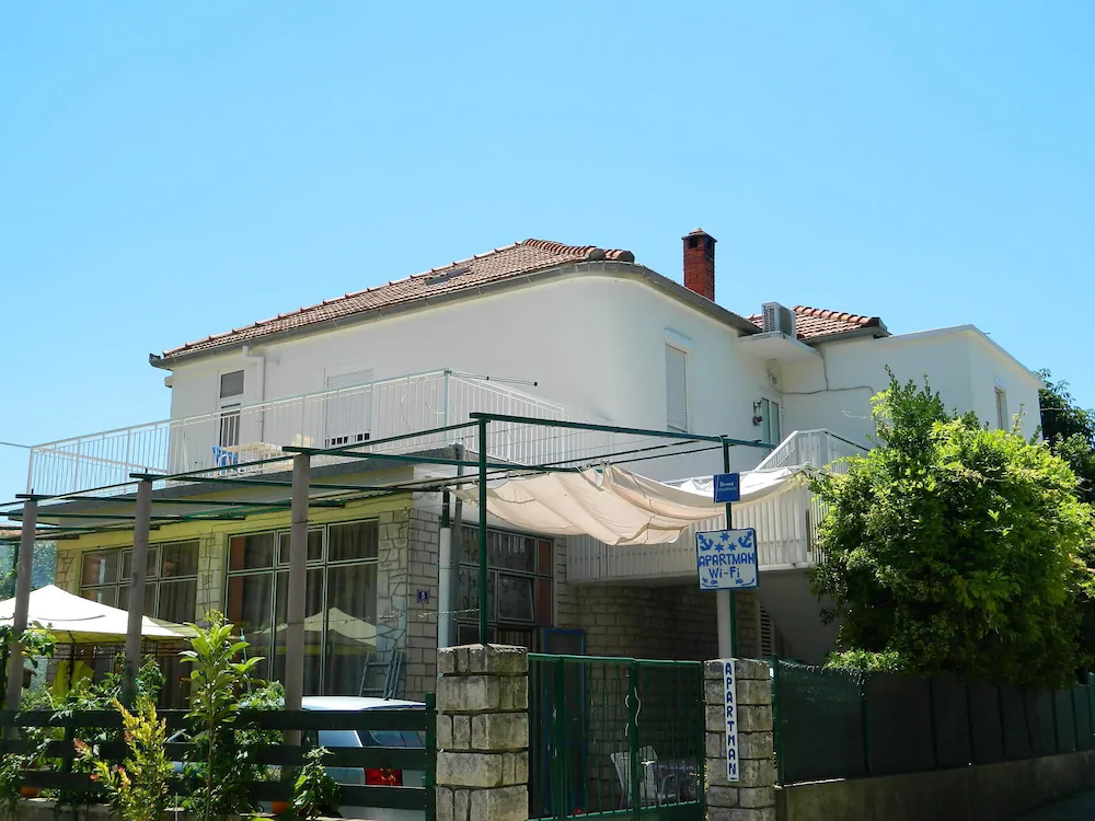 Apartments Irena