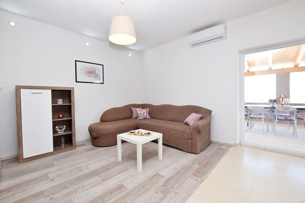 House Gabriela