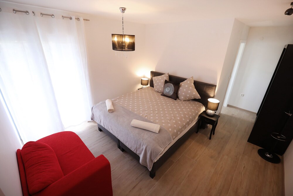 Villa Olive Garden Apartments