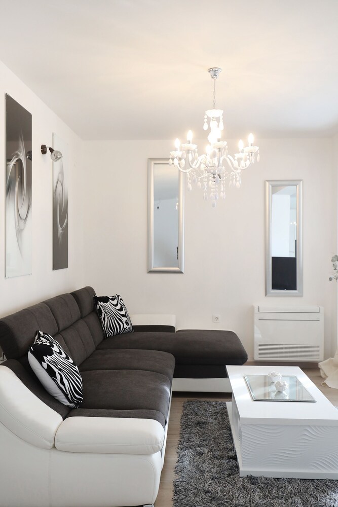 Villa Olive Garden Apartments