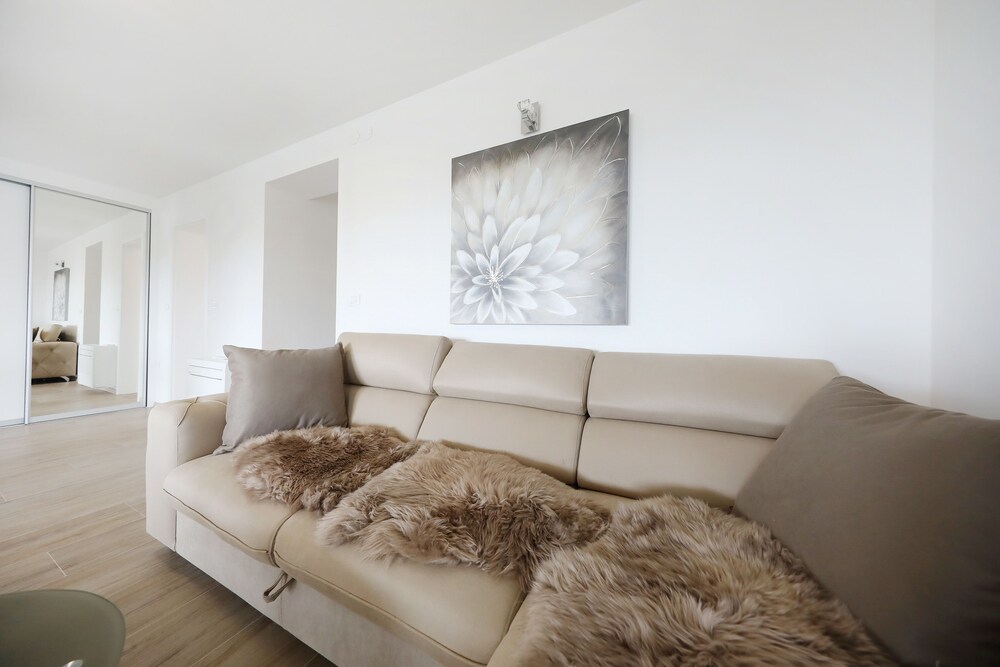Villa Olive Garden Apartments