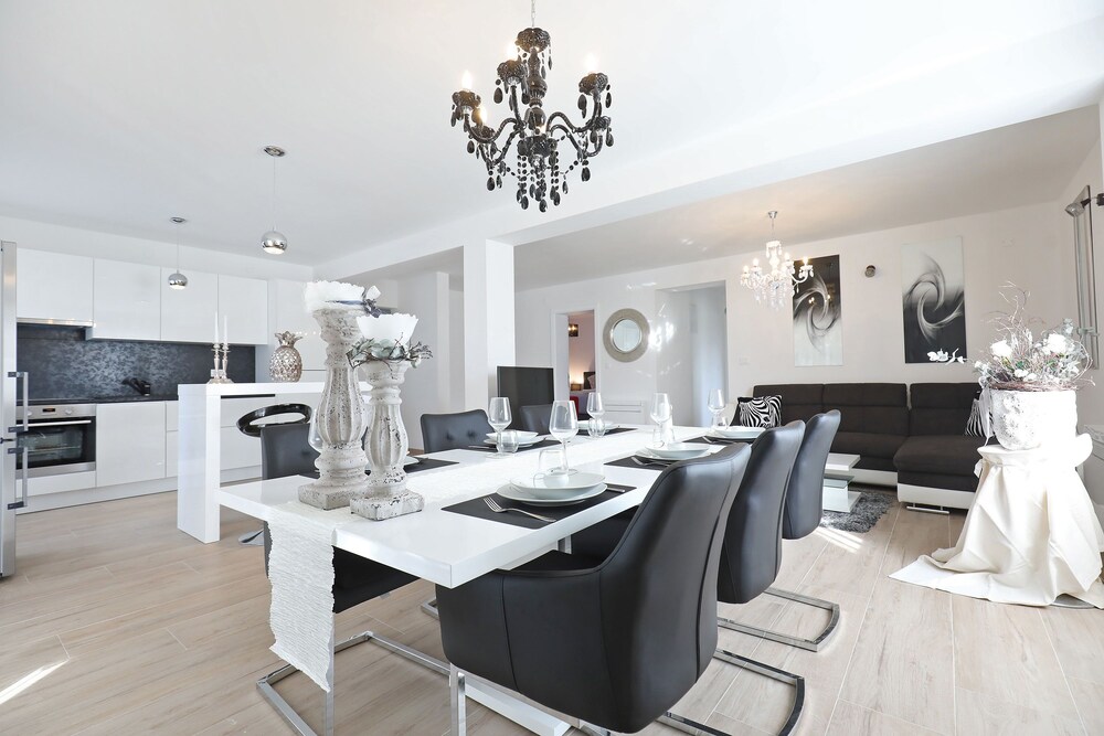 Villa Olive Garden Apartments