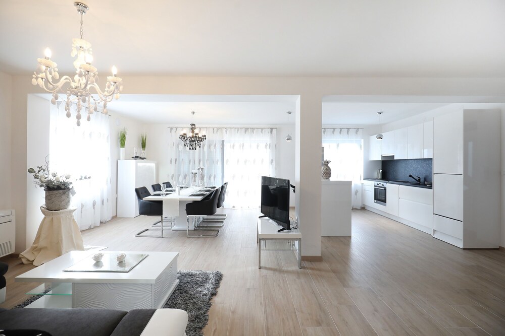 Villa Olive Garden Apartments