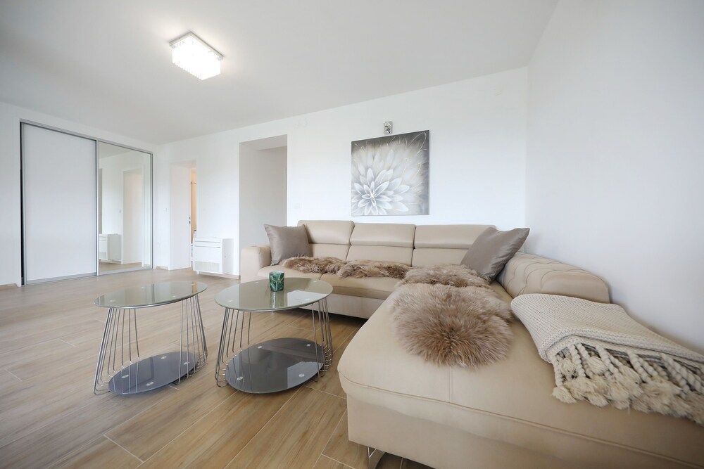 Villa Olive Garden Apartments