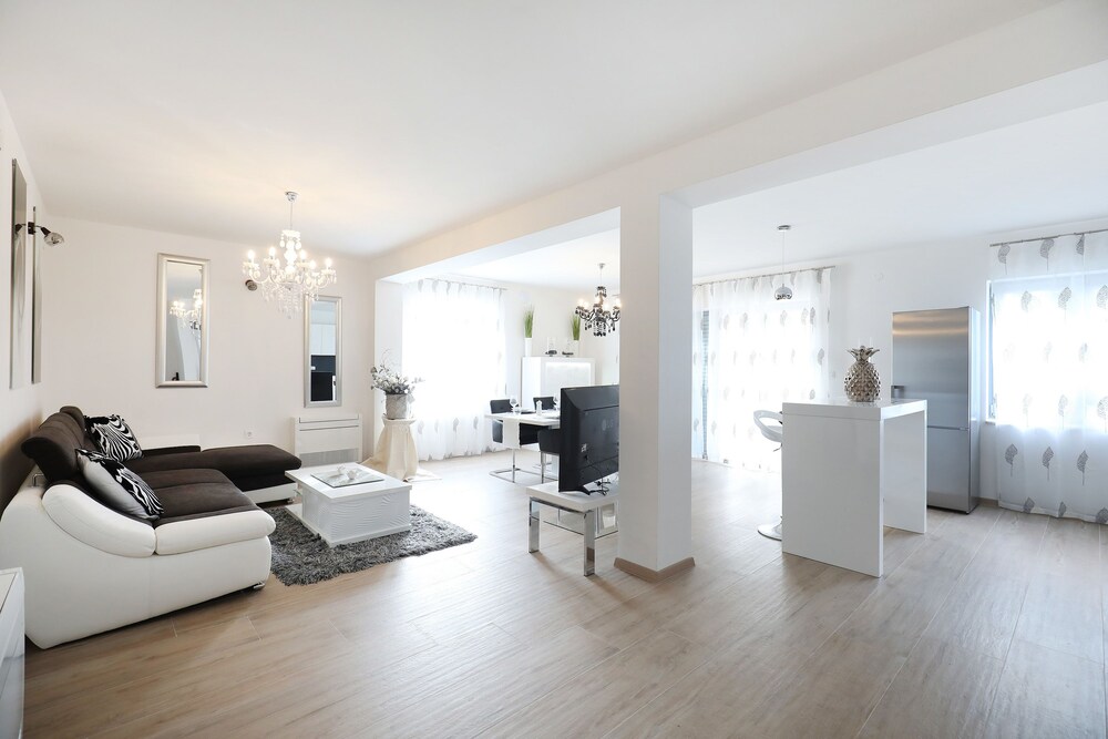 Villa Olive Garden Apartments