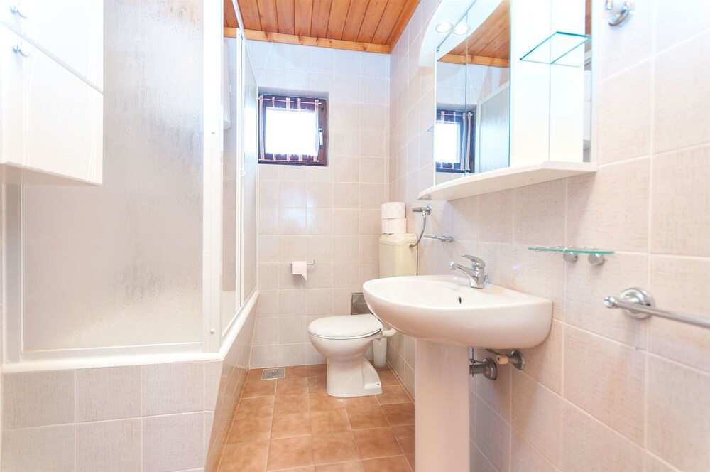 Apartments and Room Danijel