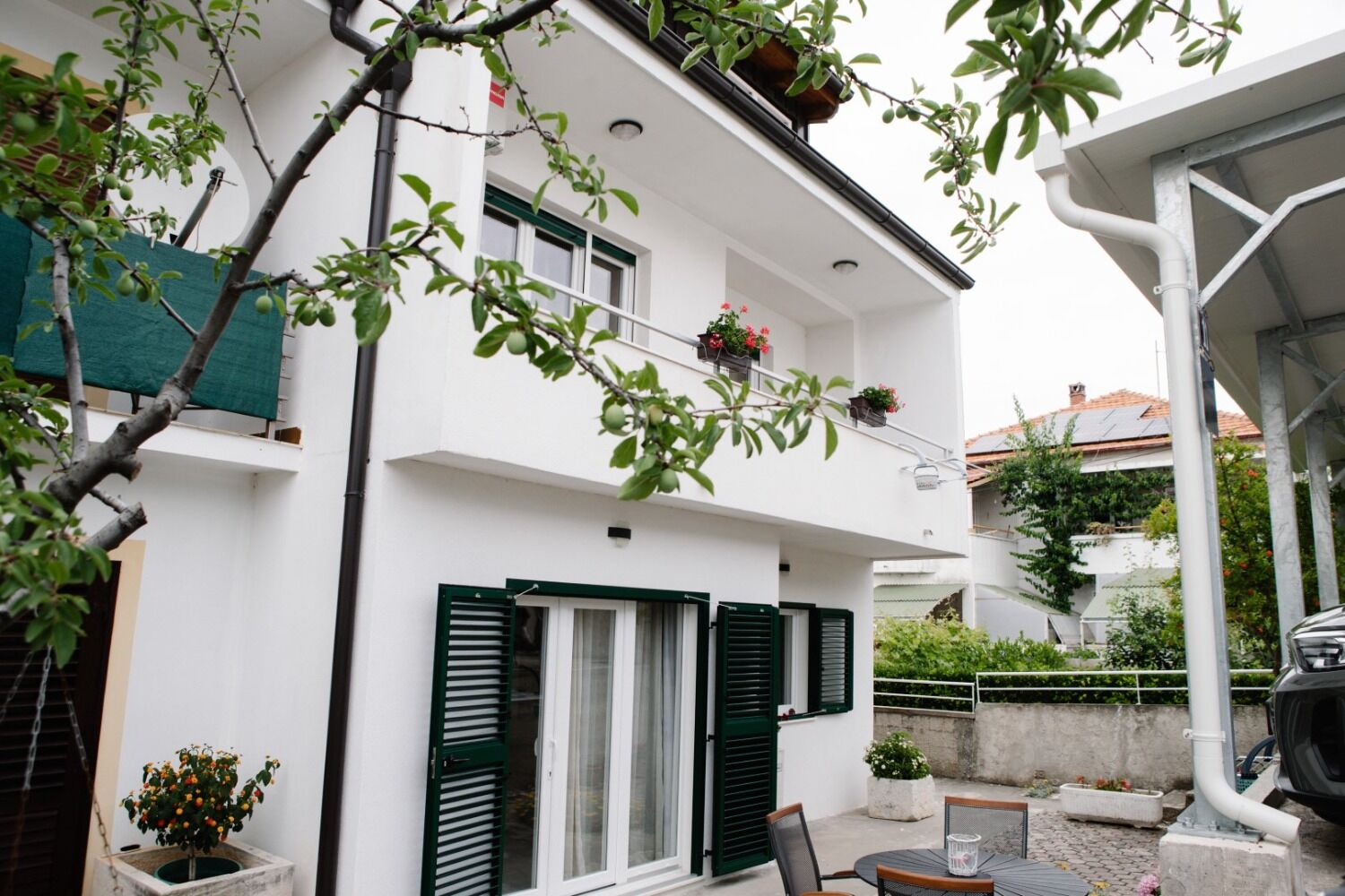 Apartments Petri - close to the sea
