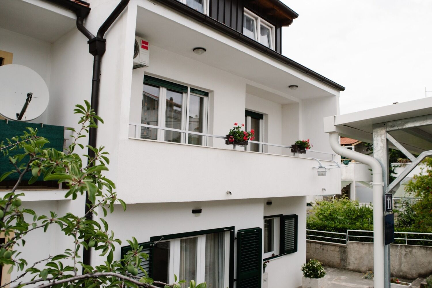 Apartments Petri - close to the sea