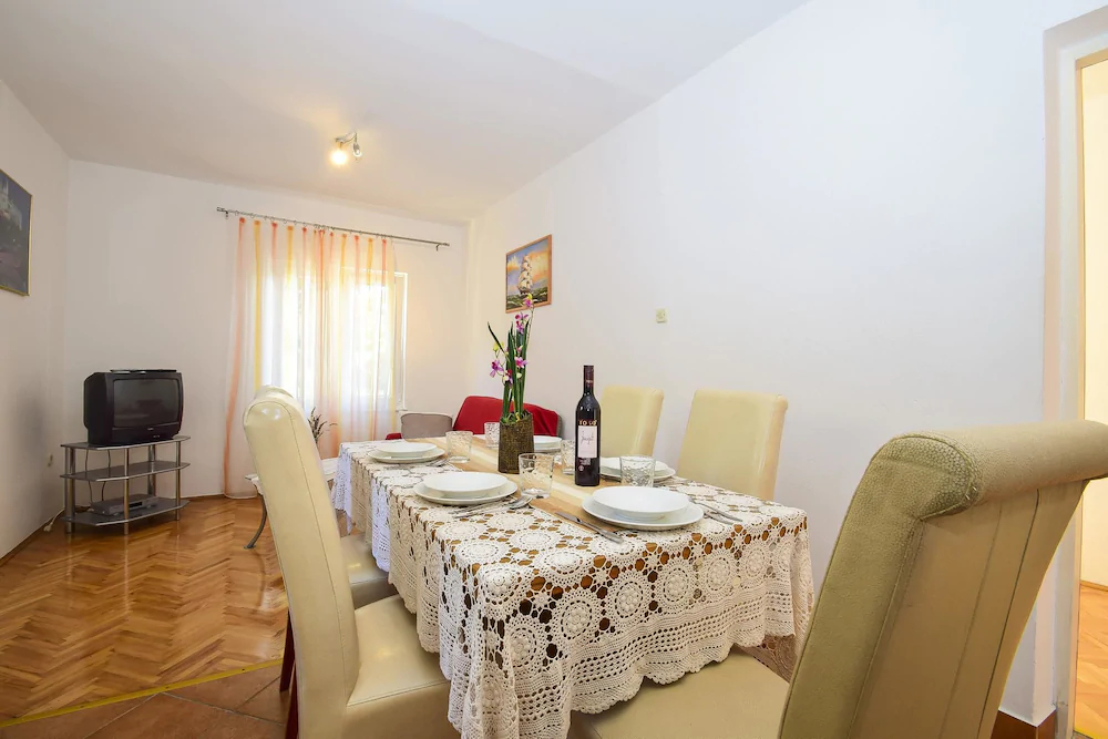 Apartments Radojka
