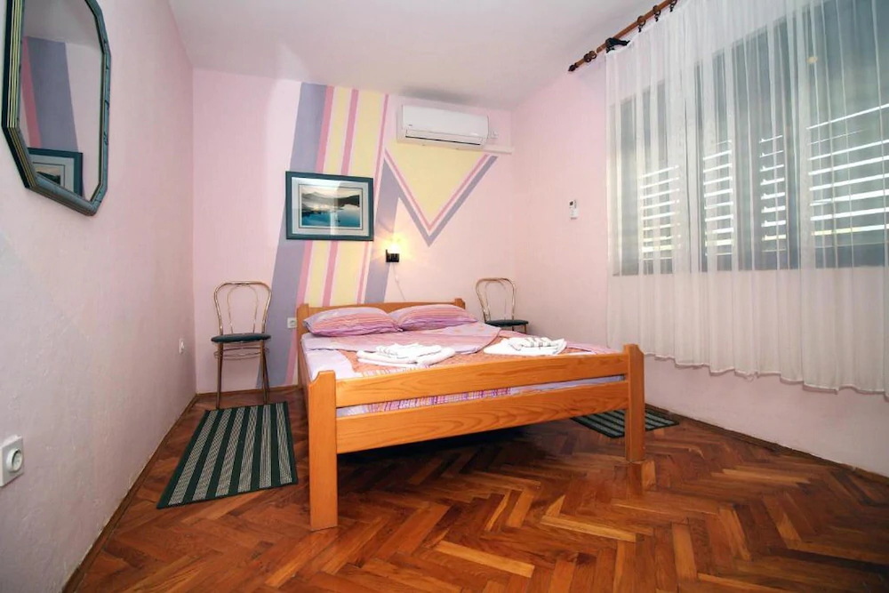 Holiday House Serov