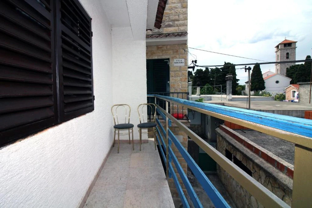 Holiday House Serov