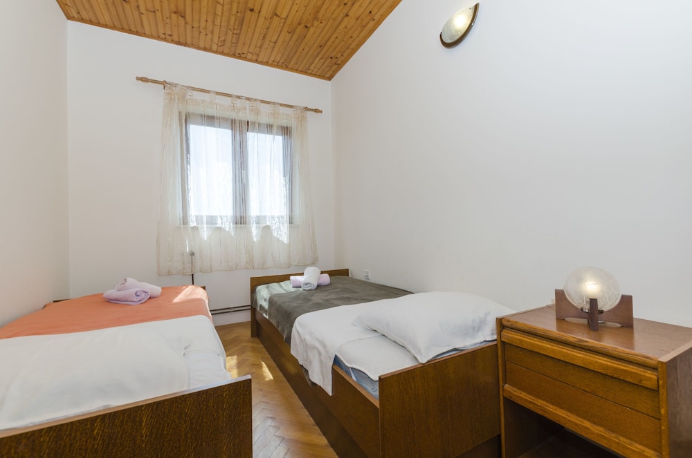 Apartments Lea