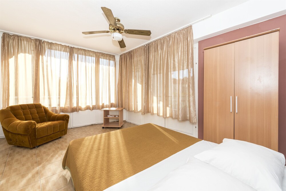 Apartments Marinko