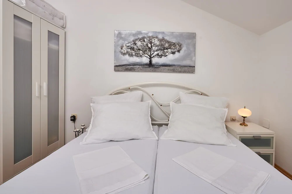 Apartmani Knezovic