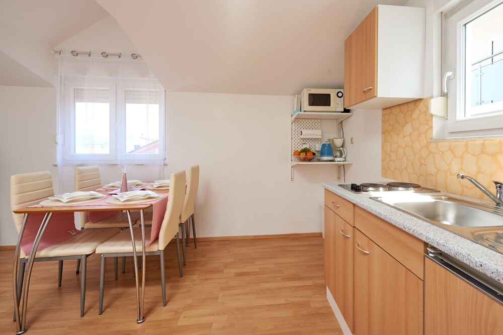 Apartmani Knezovic