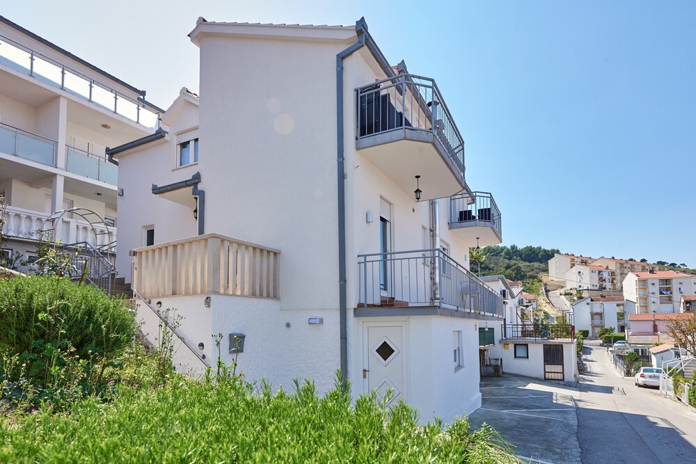 Apartmani Knezovic