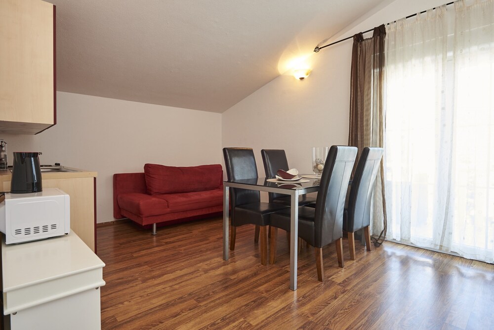 Apartmani Knezovic