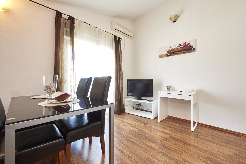 Apartmani Knezovic
