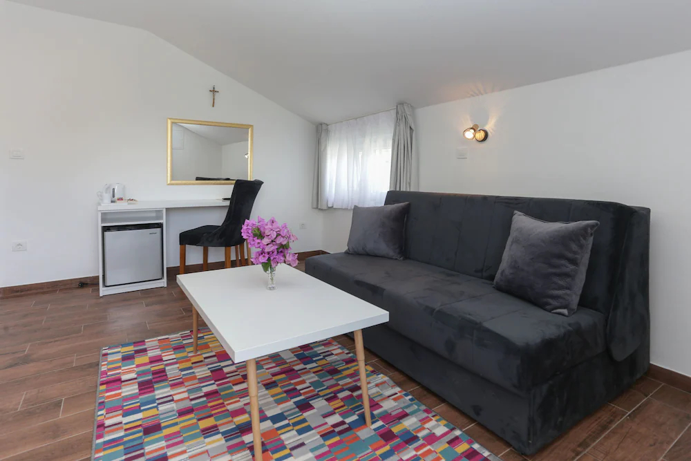 Apartment and Rooms Villa Niko