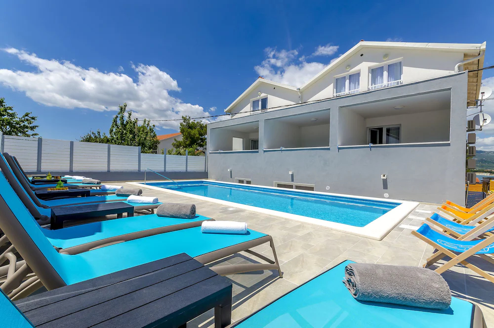 Apartment and Rooms Villa Niko
