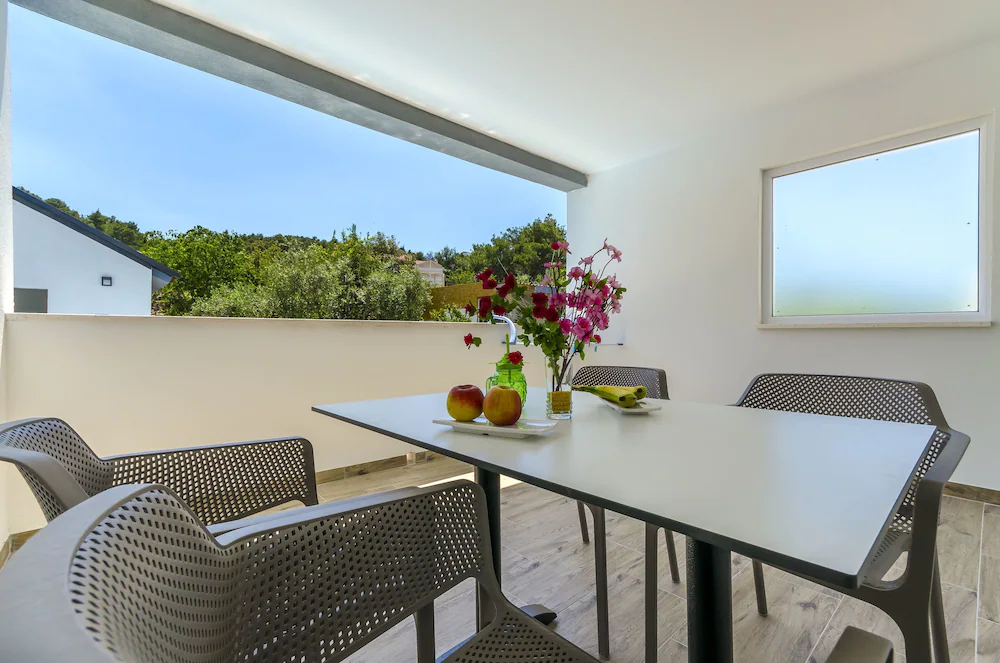 Apartment and Rooms Villa Niko