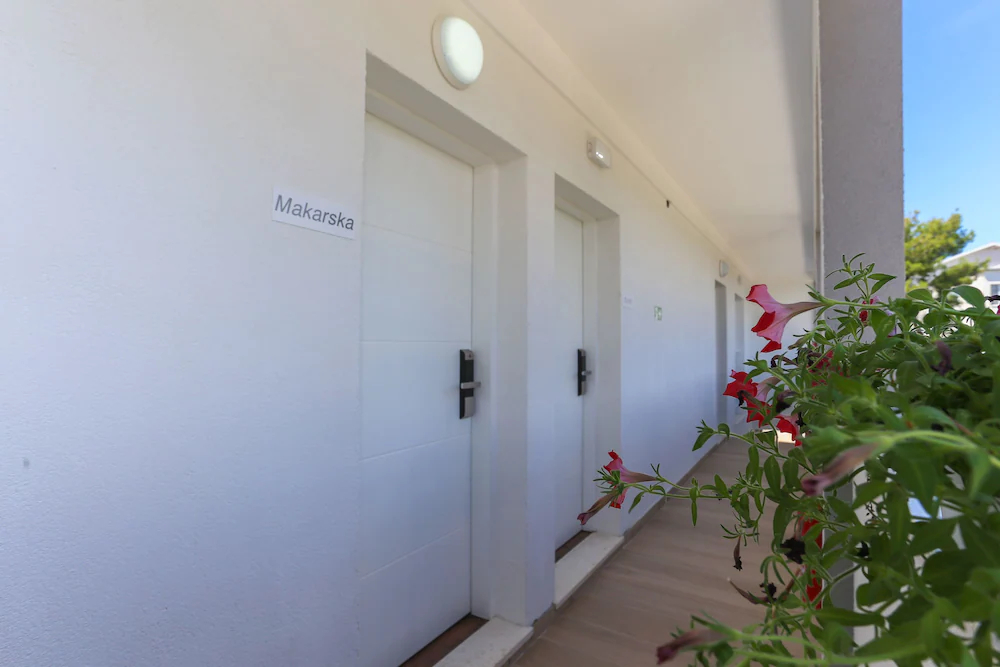 Apartment and Rooms Villa Niko