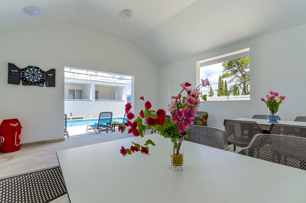 Apartment and Rooms Villa Niko