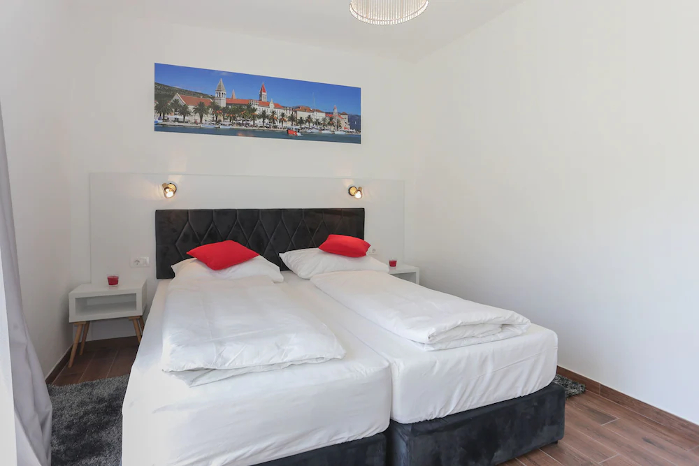 Apartment and Rooms Villa Niko