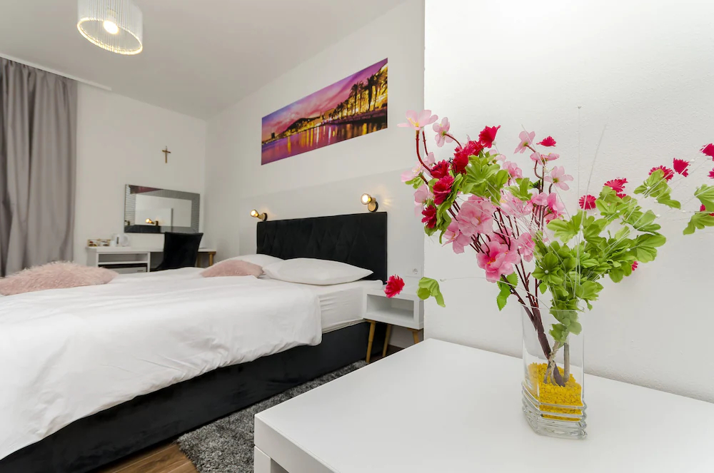Apartment and Rooms Villa Niko