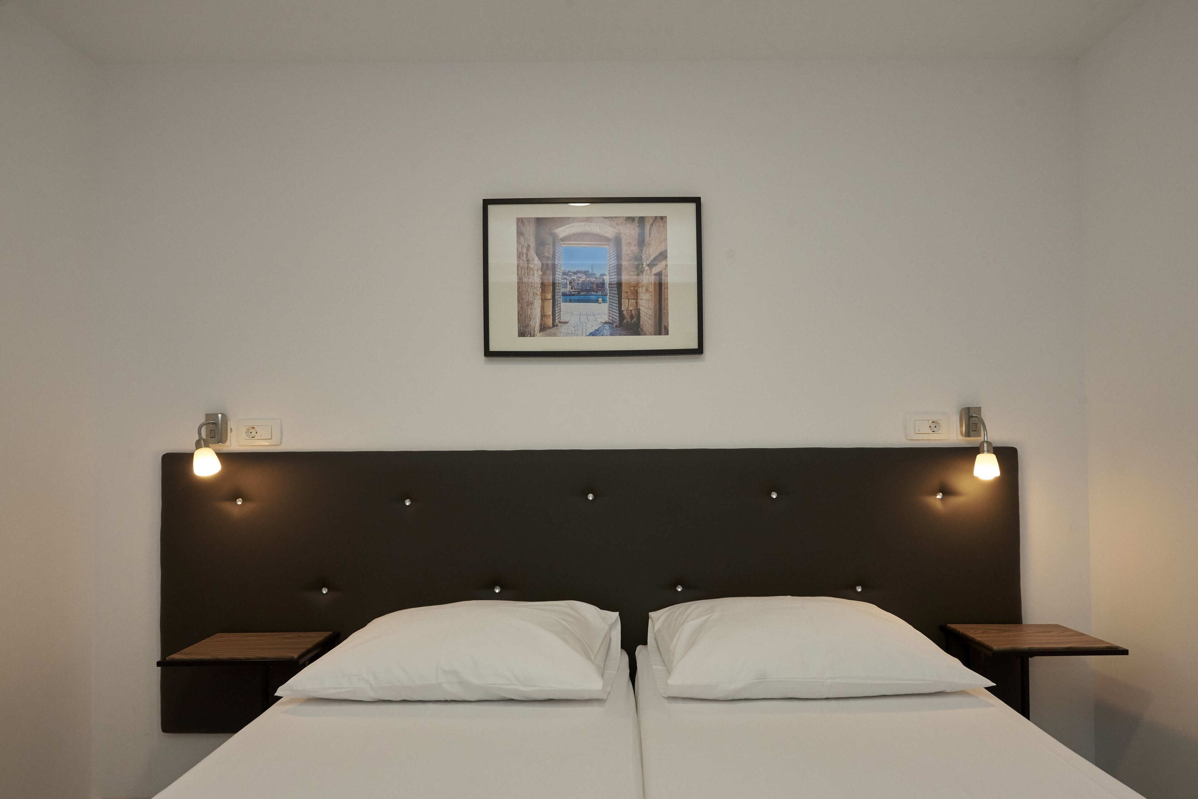 Apartments & Rooms Žaja