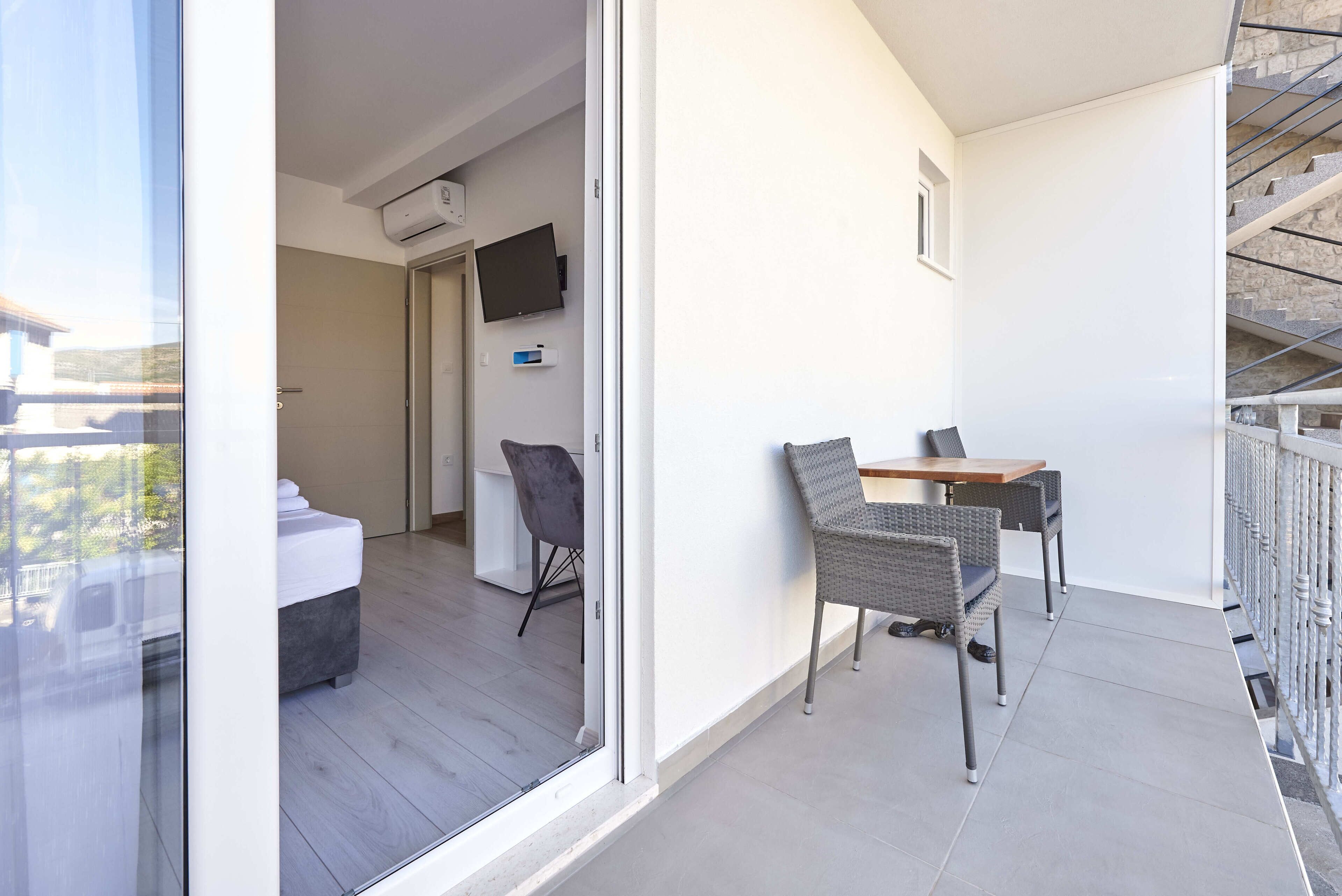 Apartments & Rooms Žaja