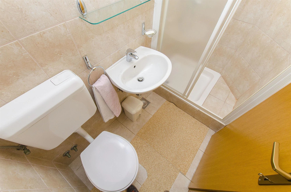 Apartments And Rooms Iva