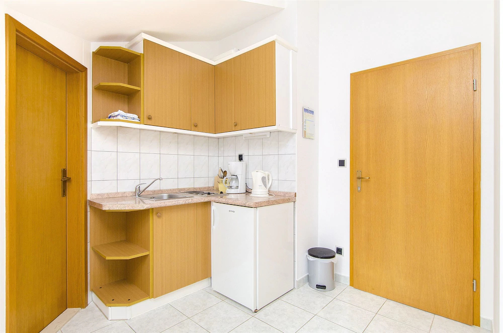 Apartments And Rooms Iva