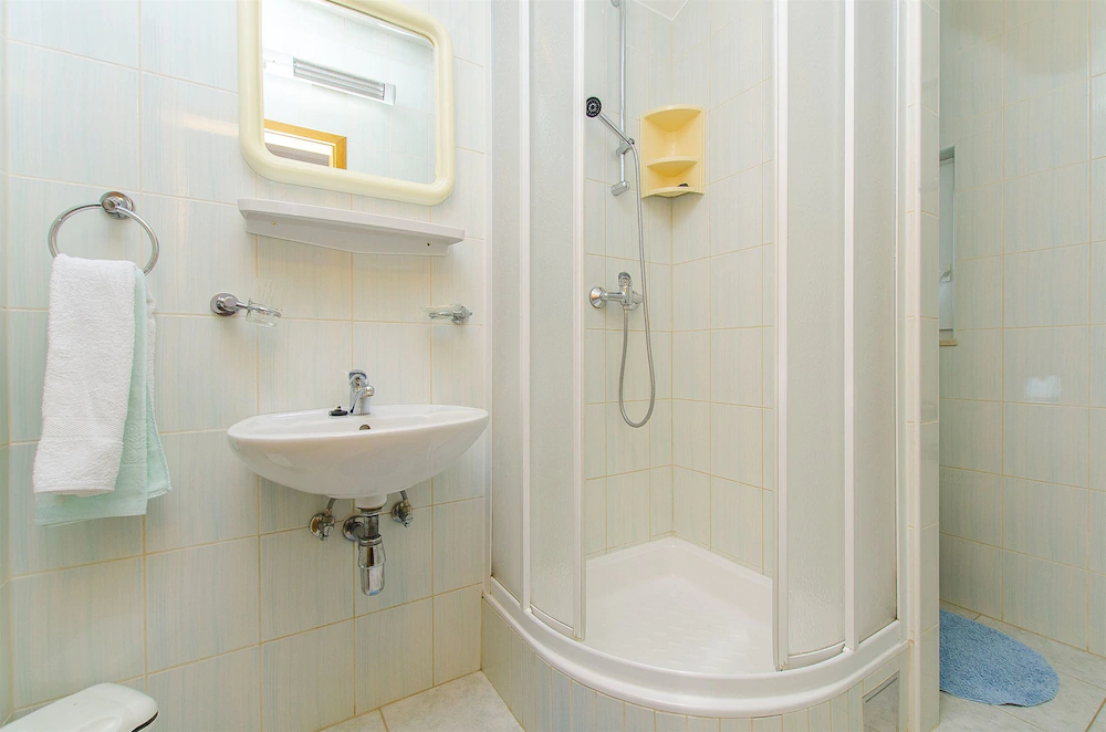 Apartments And Rooms Iva