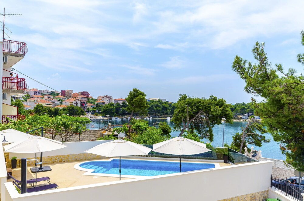 Apartments Edita