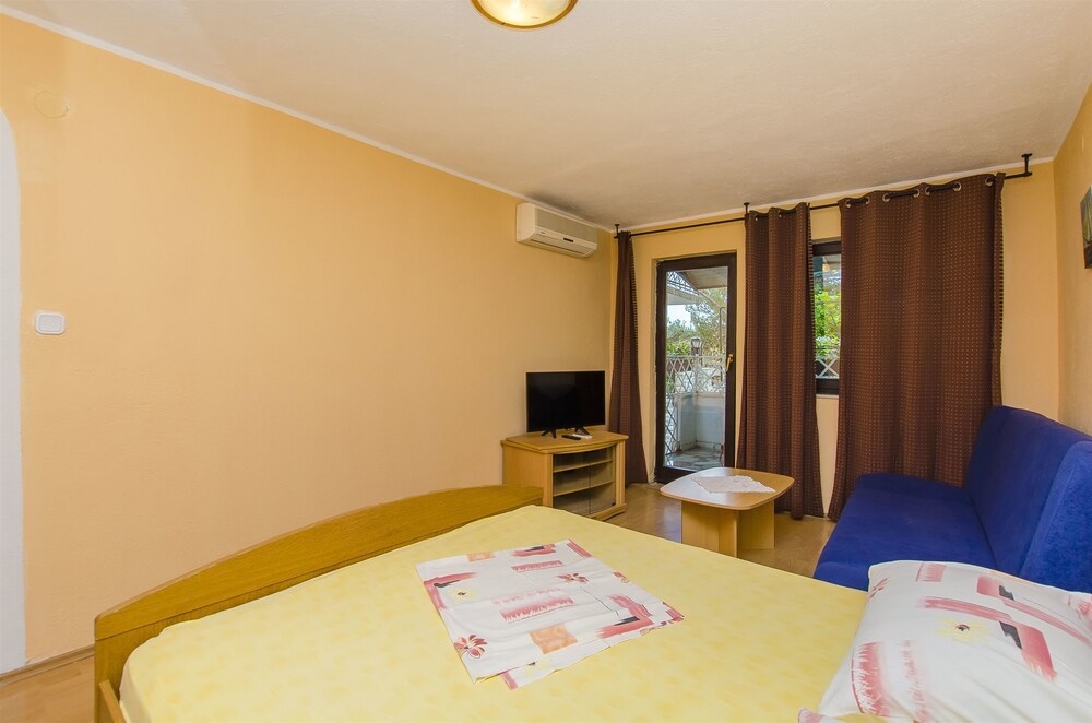 Apartments Edita