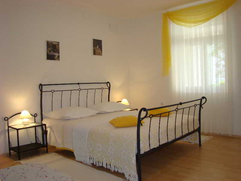 Apartments In Trogir by Smuketa Apartments