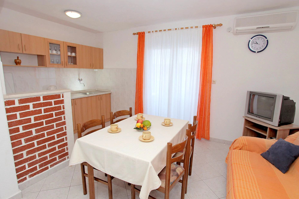 Apartments Iva