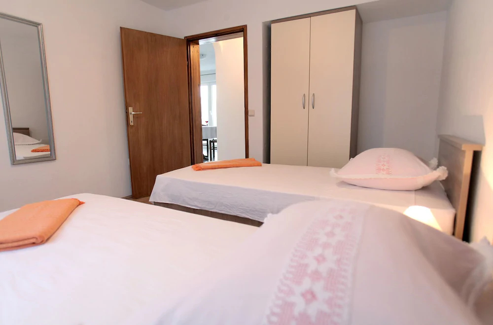 Apartments Iva
