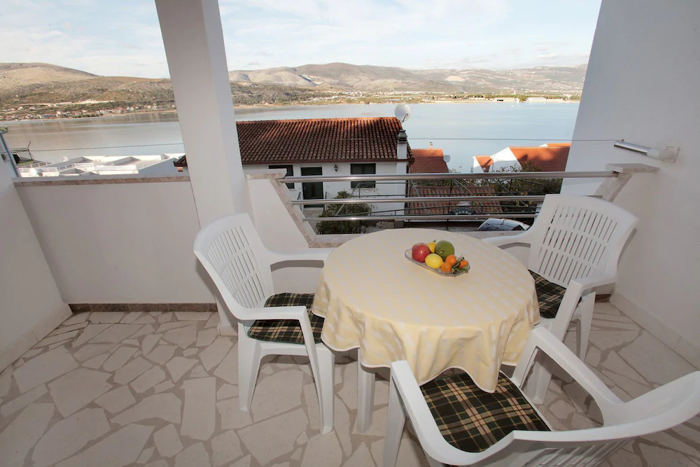 Apartments Iva