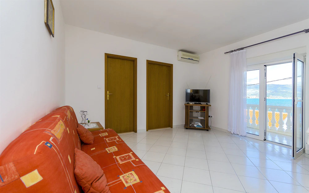 Apartments Krusica